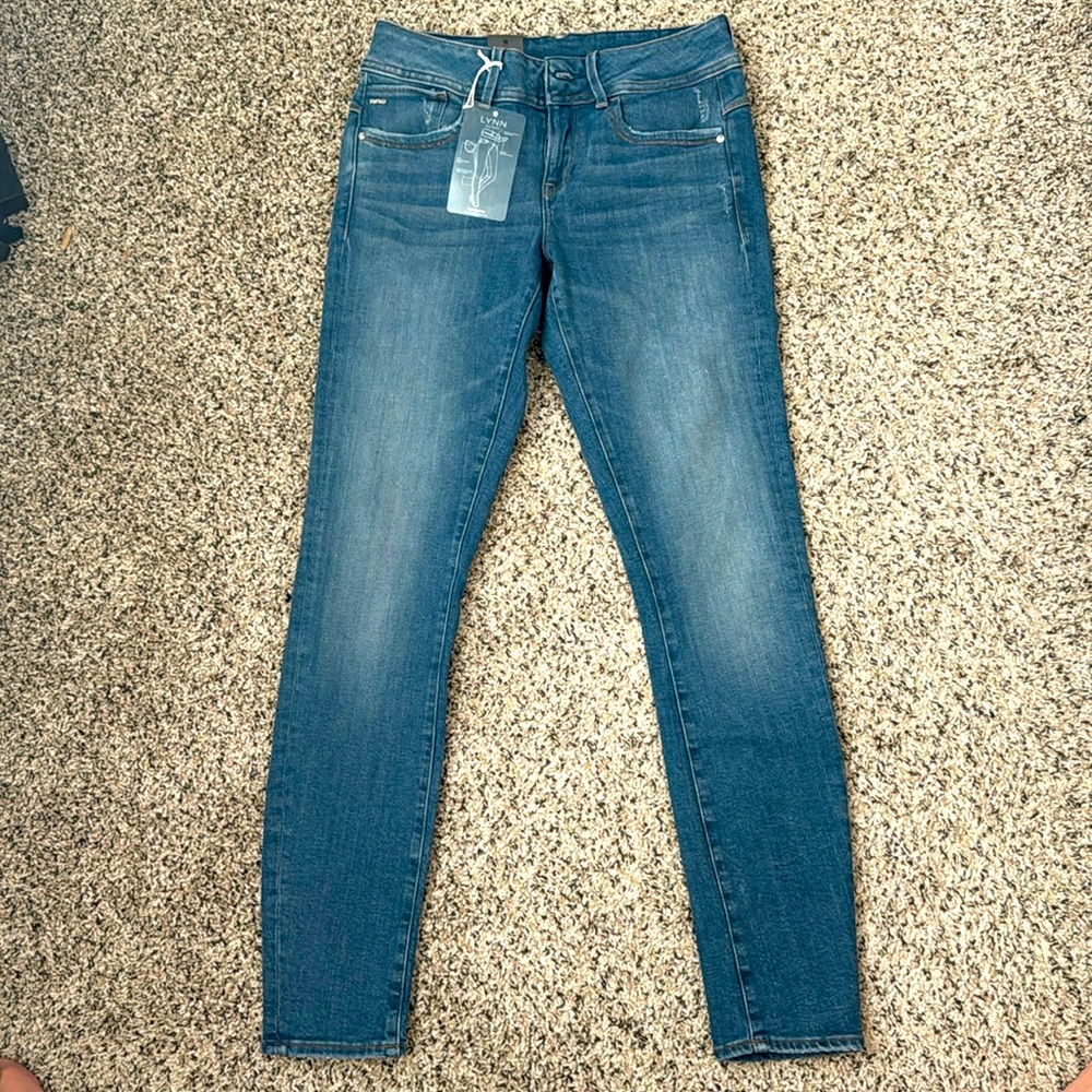 NWT skinny jeans